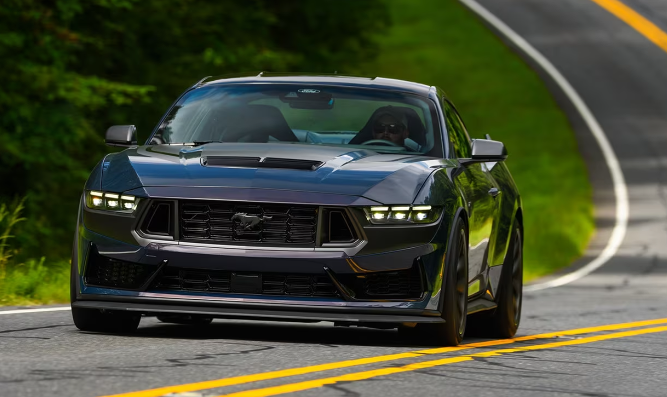 2024 год: погрузитесь в мир американского автокульта Mustang